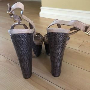 Jessica Simpson heels